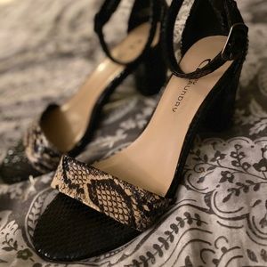 CL by laundry platform wedge